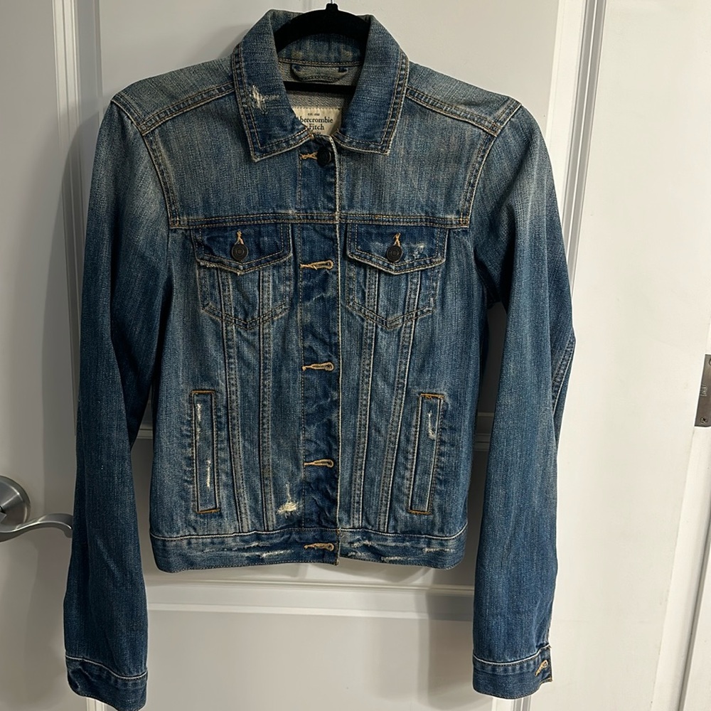 Abercrombie & Fitch - Denim Jacket